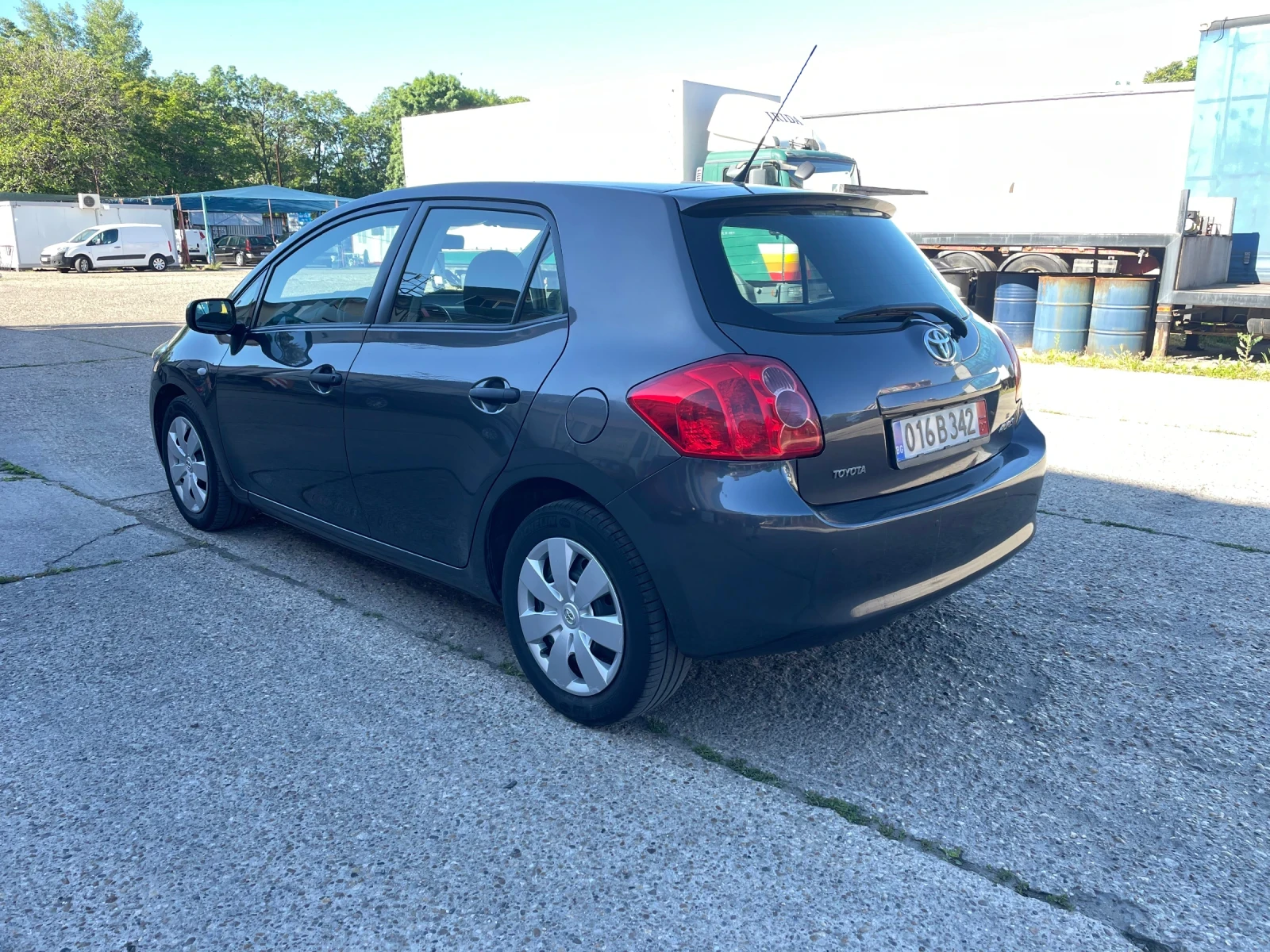 Toyota Auris 1.4 бензин-ГАЗ 97кс КАТО НОВА - изображение 4