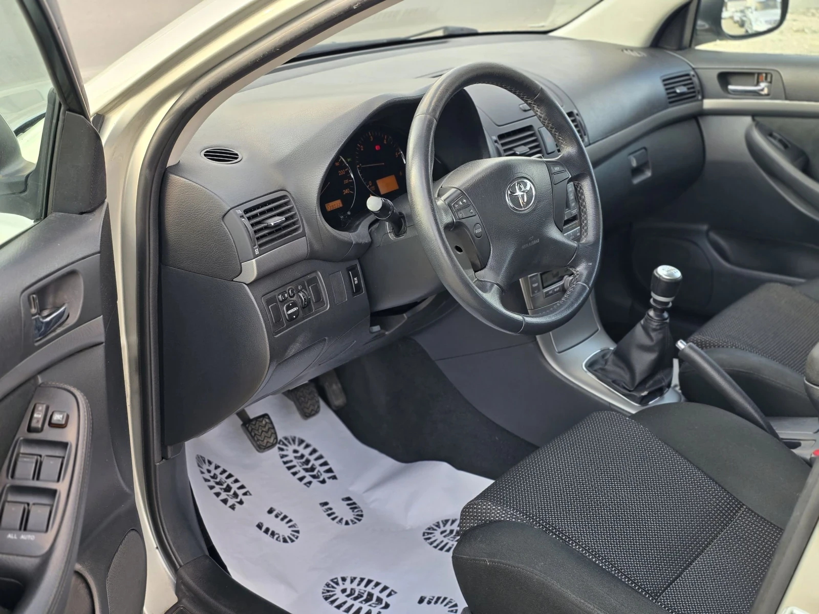 Toyota Avensis 2.0 D4D 126Hp Facelift  - изображение 9