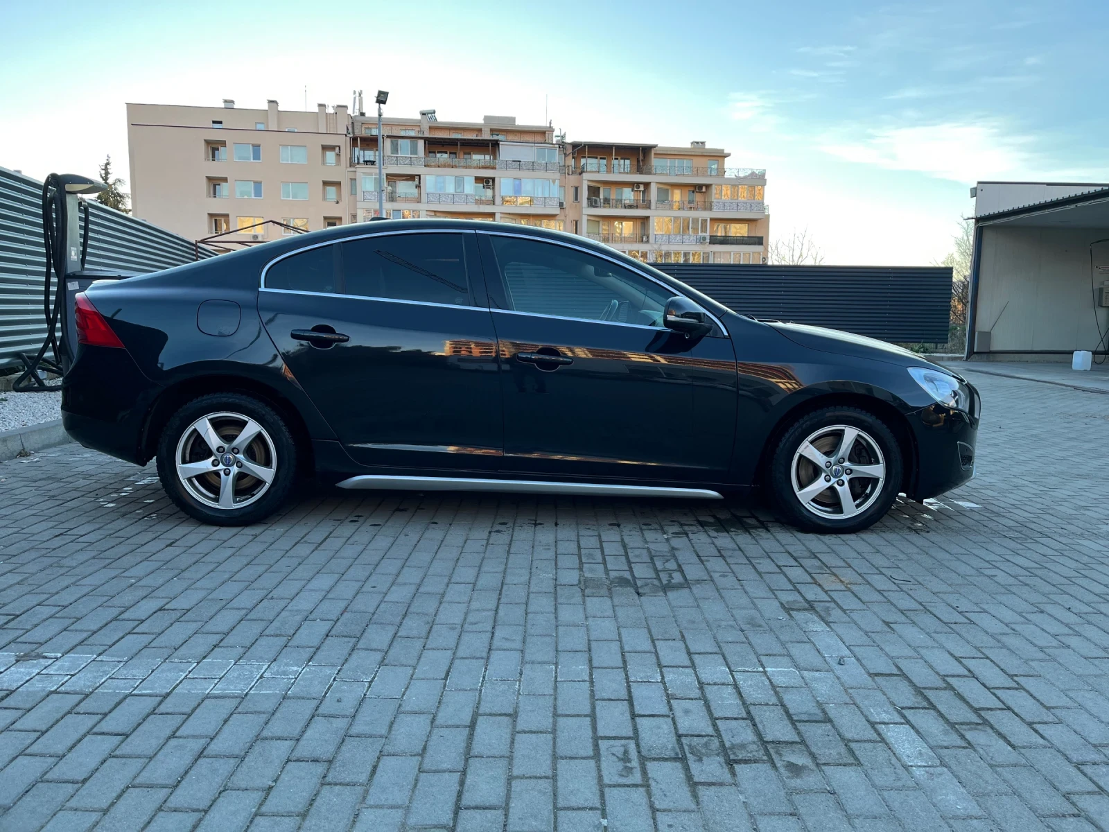 Volvo S60 AWD  - изображение 9