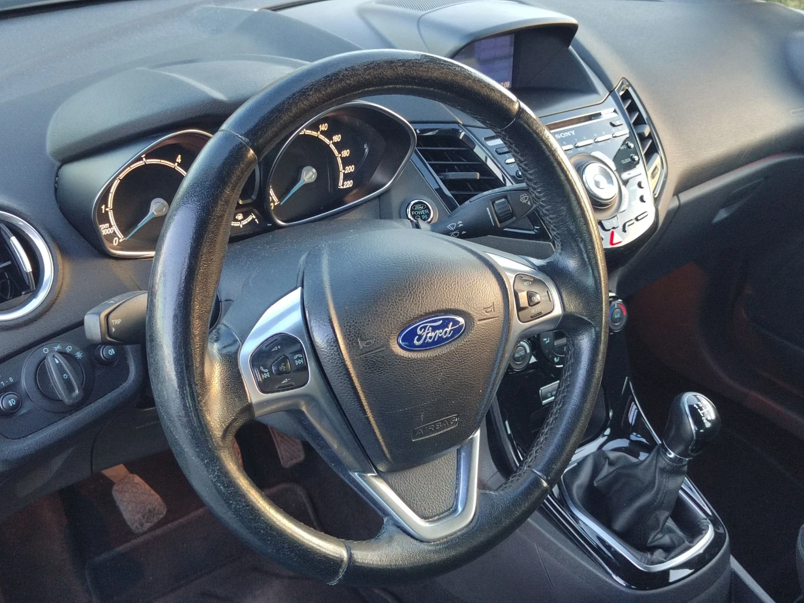 Ford Fiesta 1.5 D TITANIUM - изображение 8