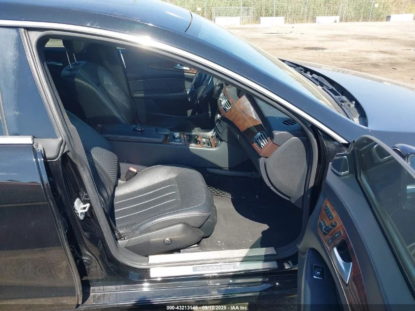 Mercedes-Benz CLS 55 4MATIC* АвтоКредит* Цена до БГ - изображение 5