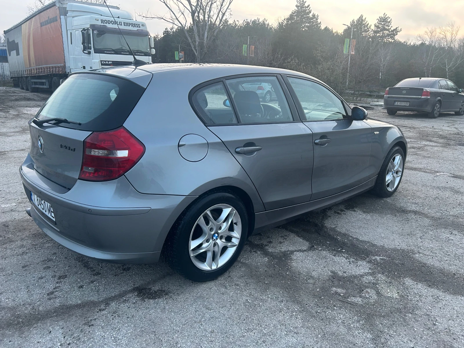 BMW 120 Автоматик - изображение 6