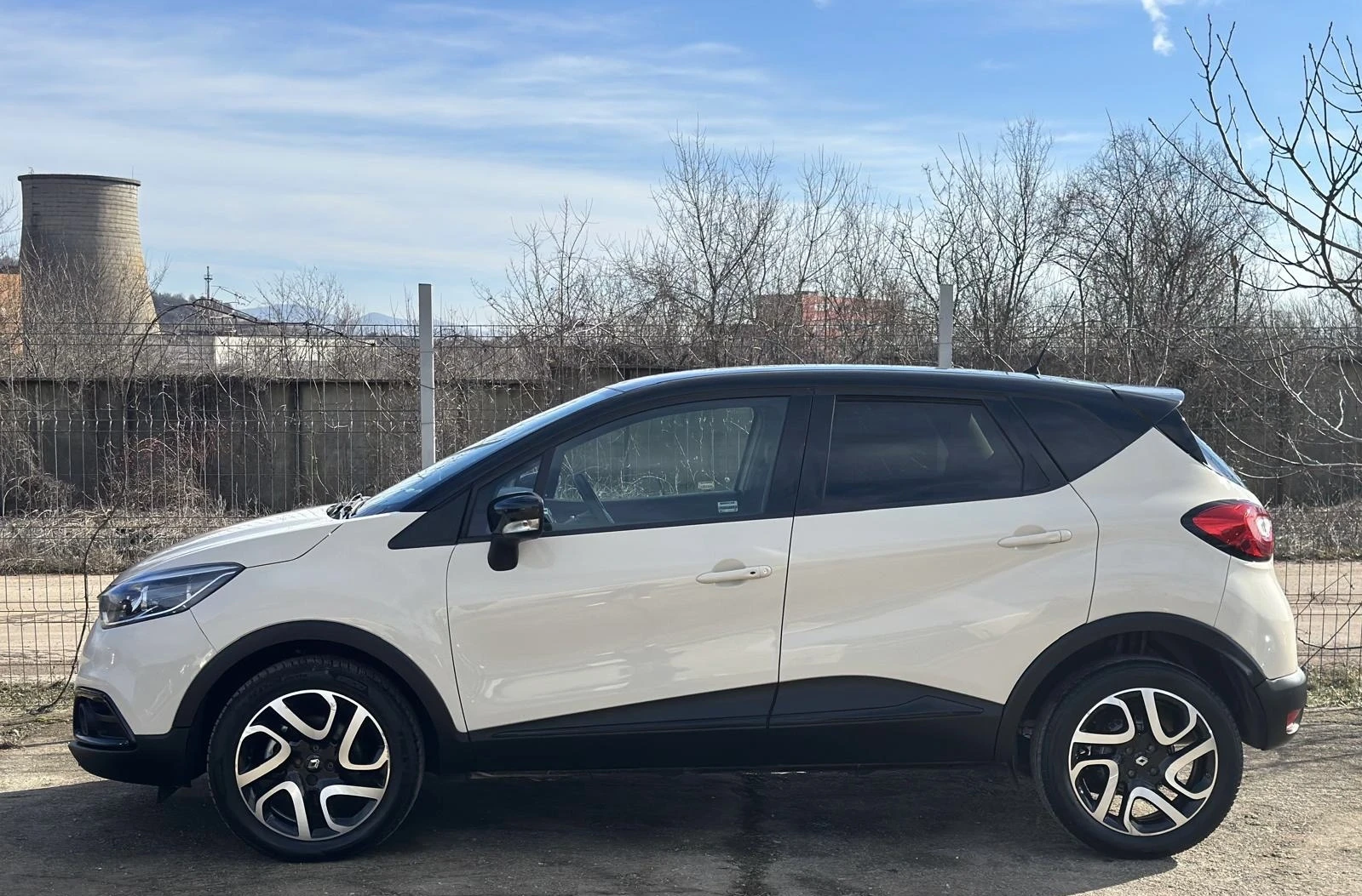 Renault Captur 1.2 АВТОМАТ КАМЕРА NAVI ТЕМПОМАТ - изображение 4