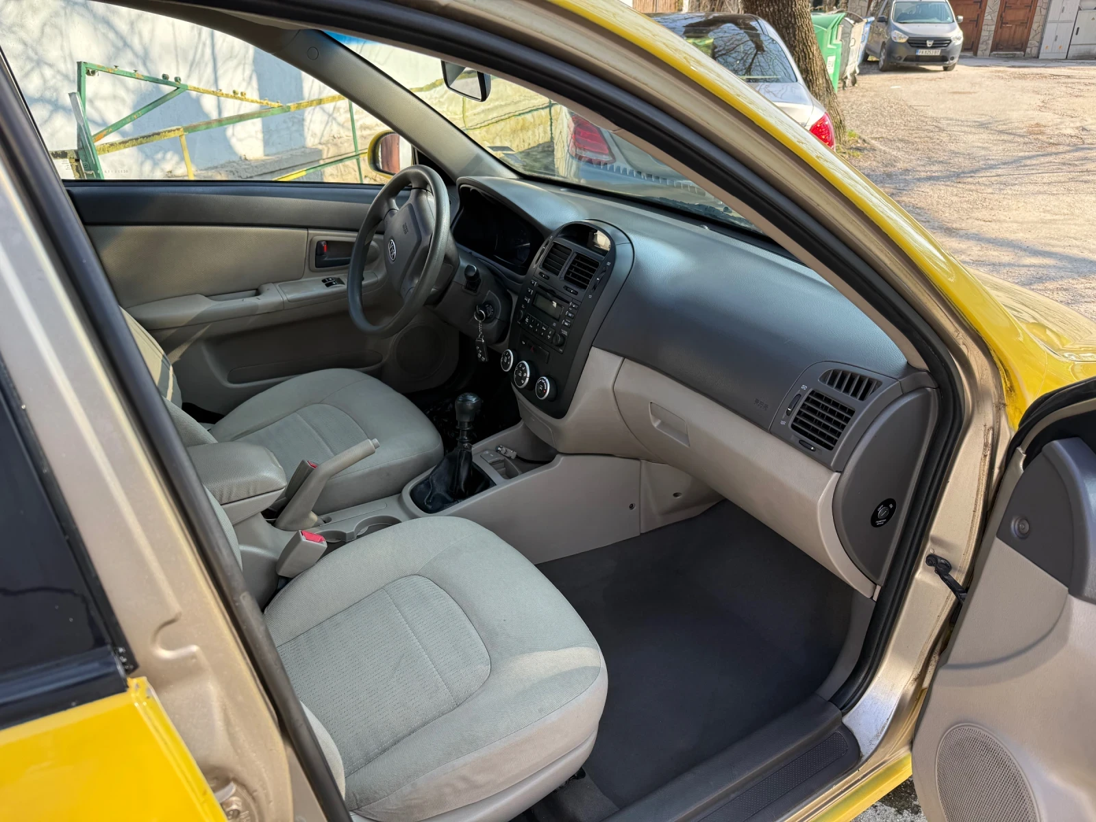 Kia Cerato, снимка 7 - Автомобили и джипове - 53773237