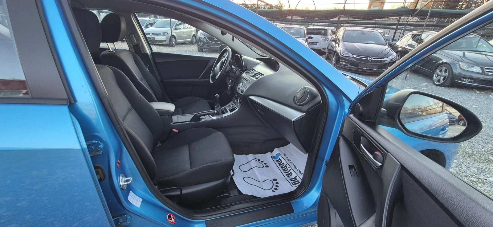 Mazda 3 1.6, снимка 12 - Автомобили и джипове - 53785995