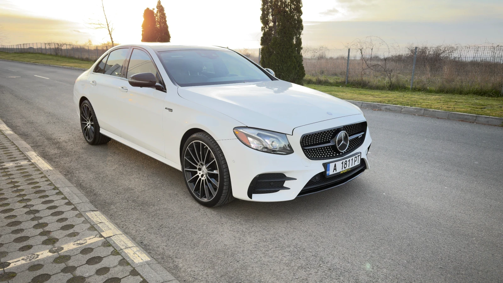 Mercedes-Benz E 43 AMG Уникат, снимка 2 - Автомобили и джипове - 53830327