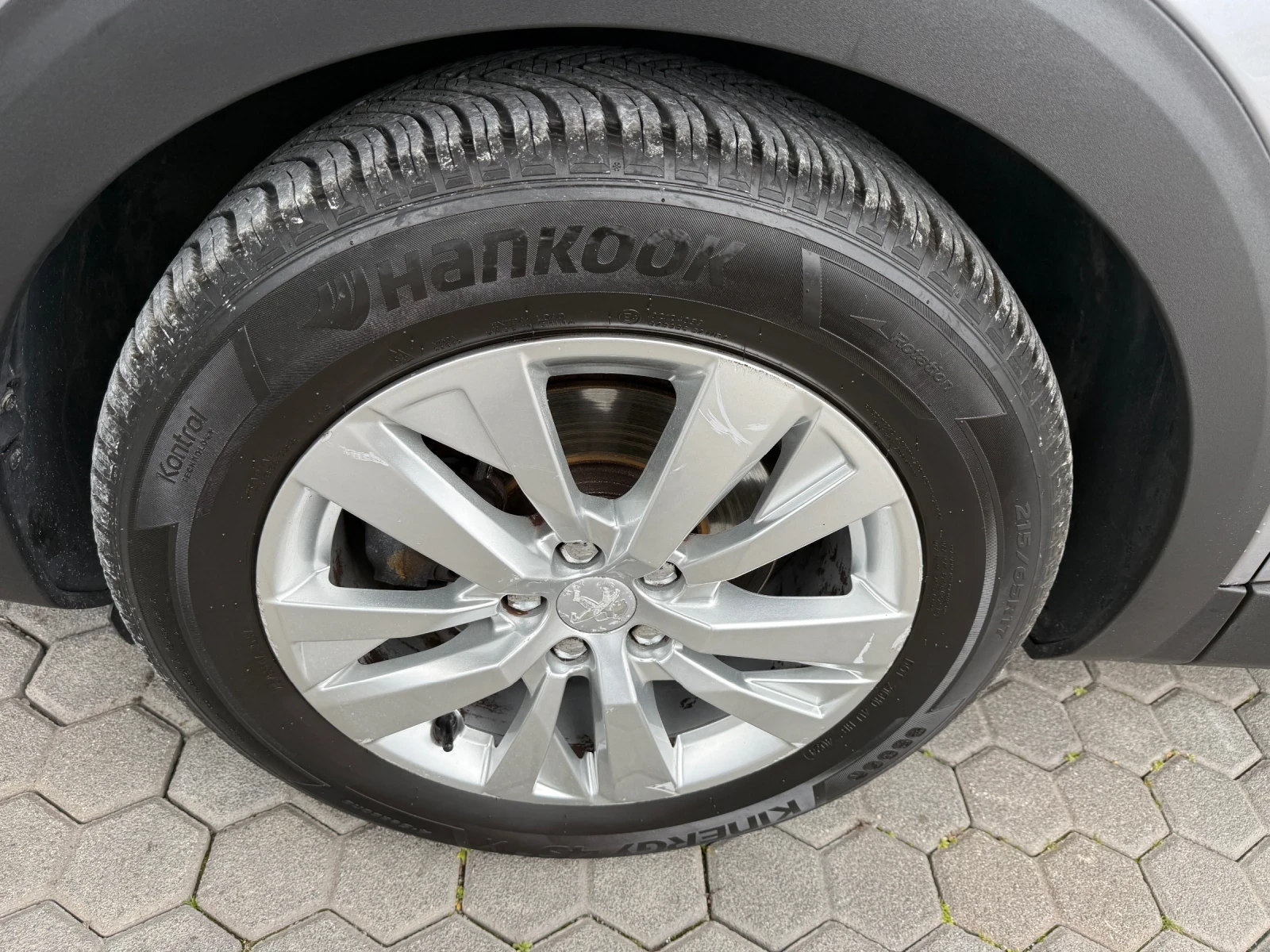 Peugeot 5008 1.6 HDI 7 Места! Пълна сервизна история!, снимка 15 - Автомобили и джипове - 54031802