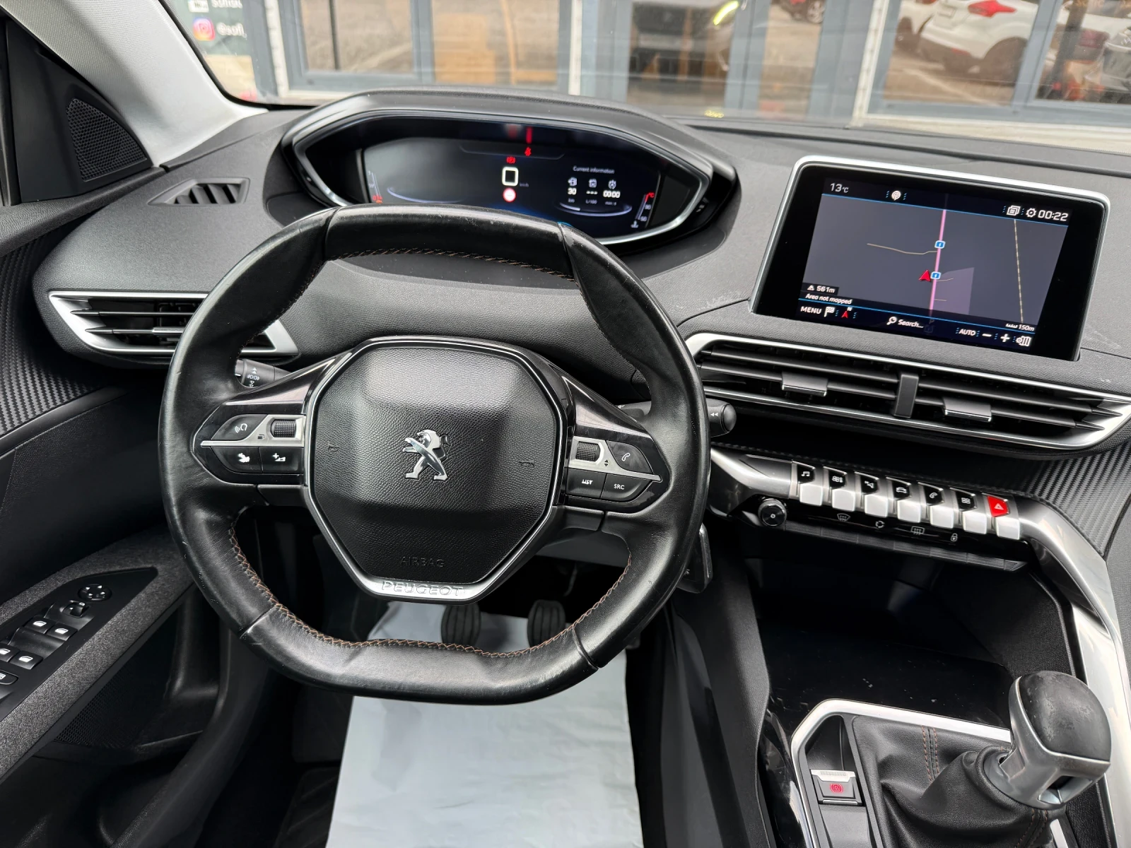 Peugeot 5008 1.6 HDI 7 Места! Пълна сервизна история!, снимка 8 - Автомобили и джипове - 54031802