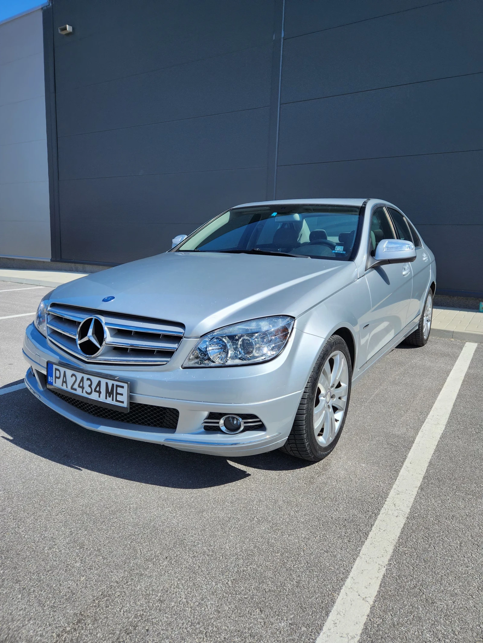 Mercedes-Benz C 220 Avantgarde, снимка 2 - Автомобили и джипове - 54159875