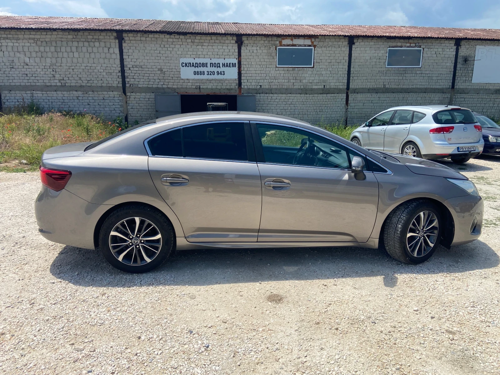 Toyota Avensis 1.8VVTI, снимка 7 - Автомобили и джипове - 54818460
