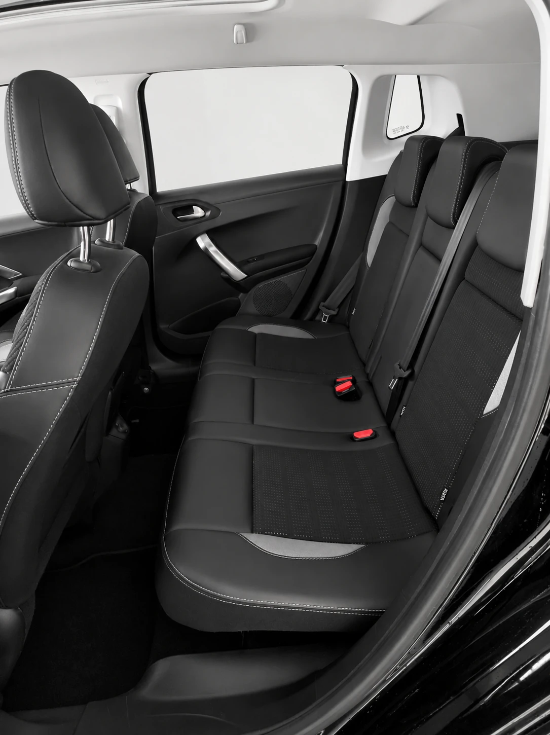 Peugeot 2008, снимка 8 - Автомобили и джипове - 55075643