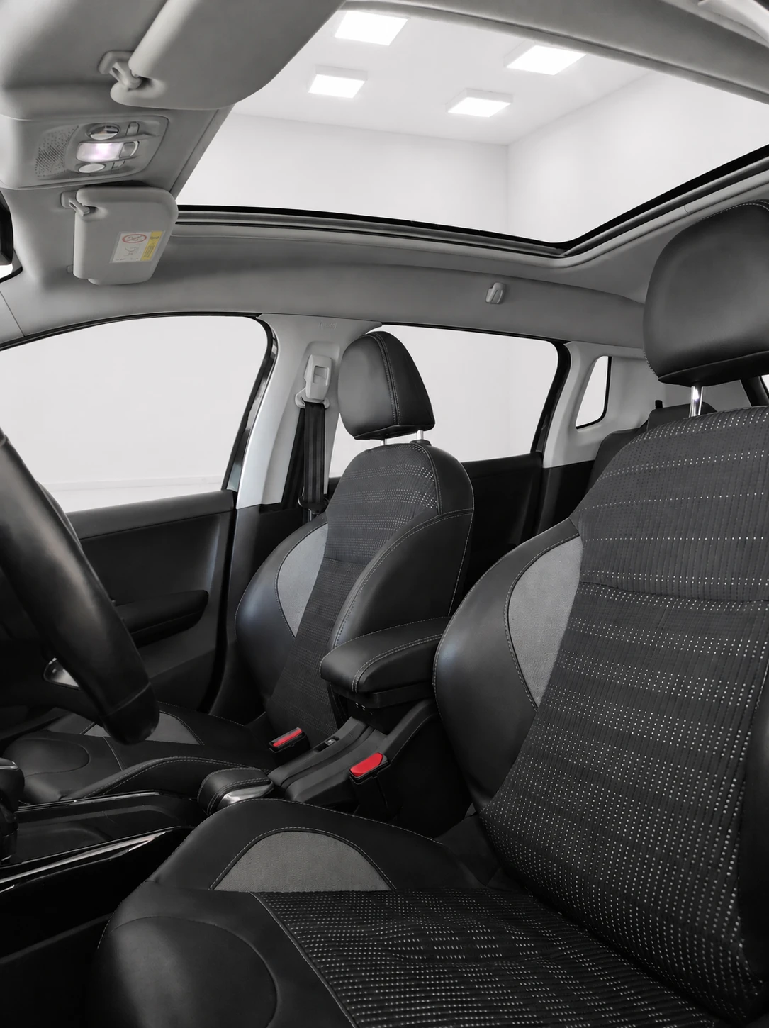 Peugeot 2008, снимка 7 - Автомобили и джипове - 55075643