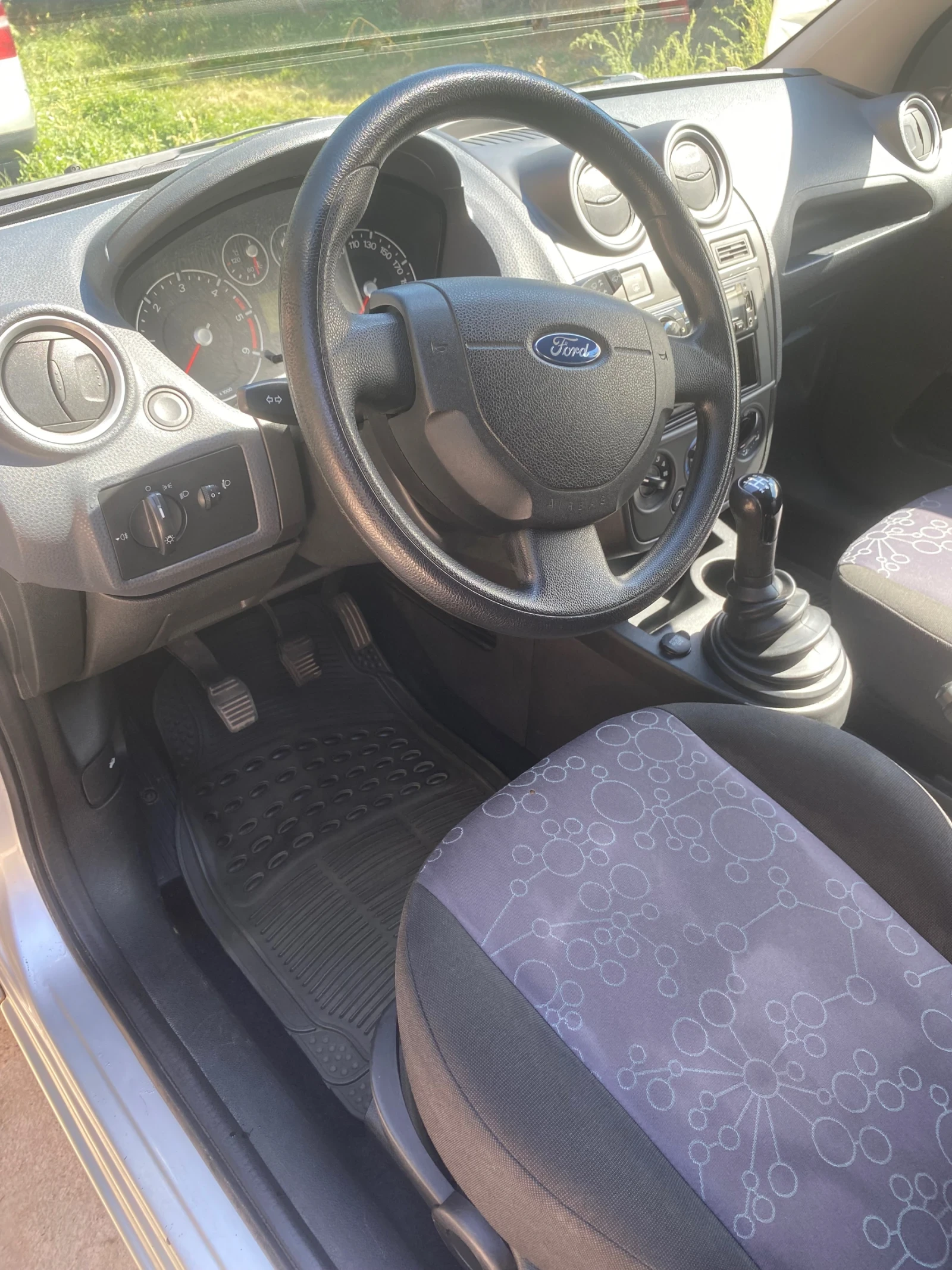 Ford Fiesta, снимка 8 - Автомобили и джипове - 56017051