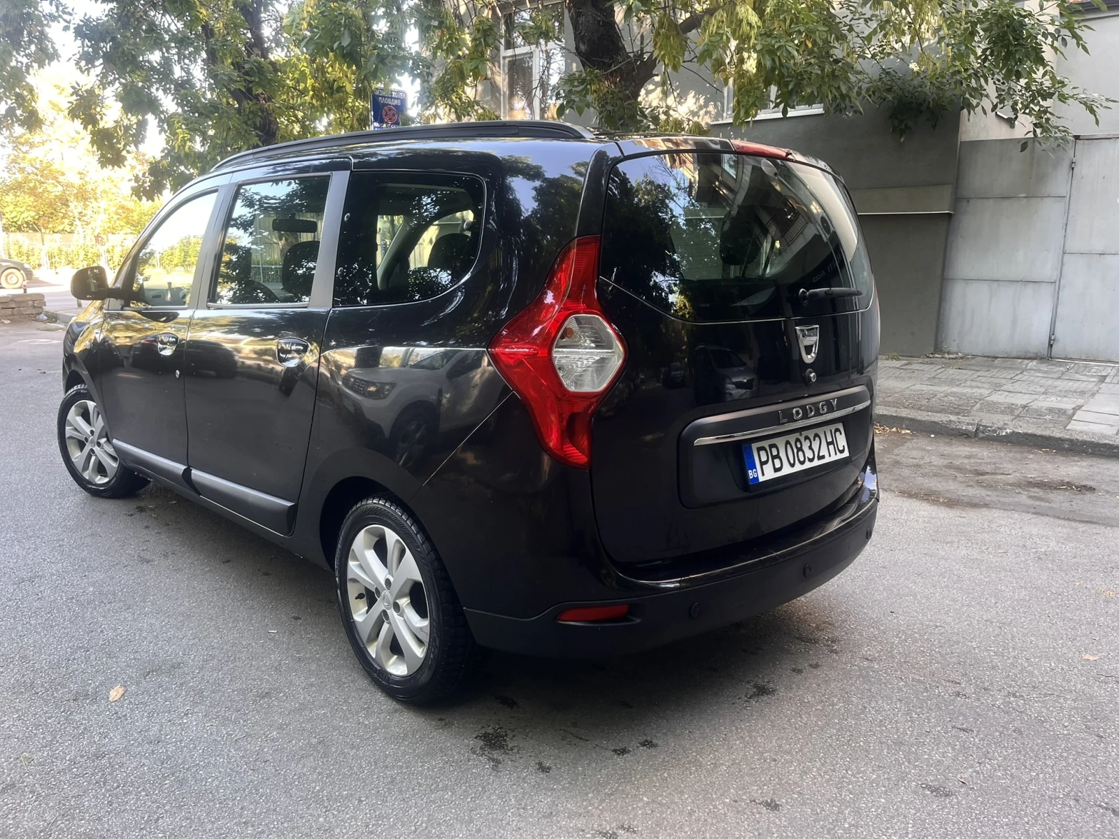 Dacia Lodgy 1.5 DCI/6+ 1, снимка 4 - Автомобили и джипове - 56027921