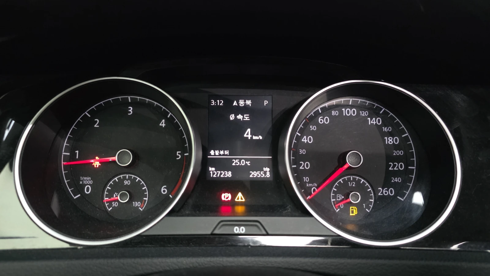 VW Golf 2.0 TDI Premium autoprime.bg, снимка 8 - Автомобили и джипове - 56080552