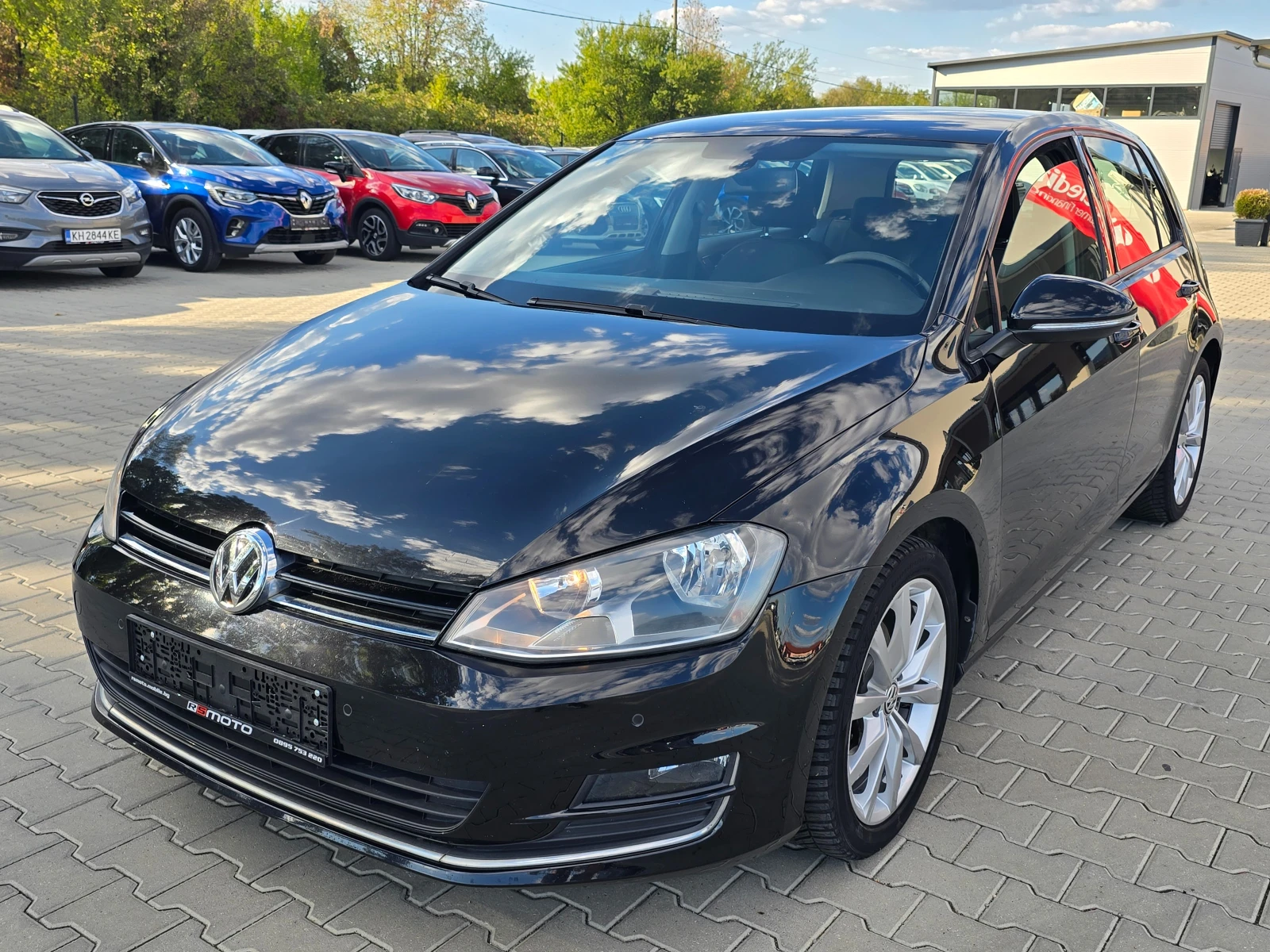 VW Golf 1.6TDI, 105к.с., Highline!, снимка 6 - Автомобили и джипове - 56136649