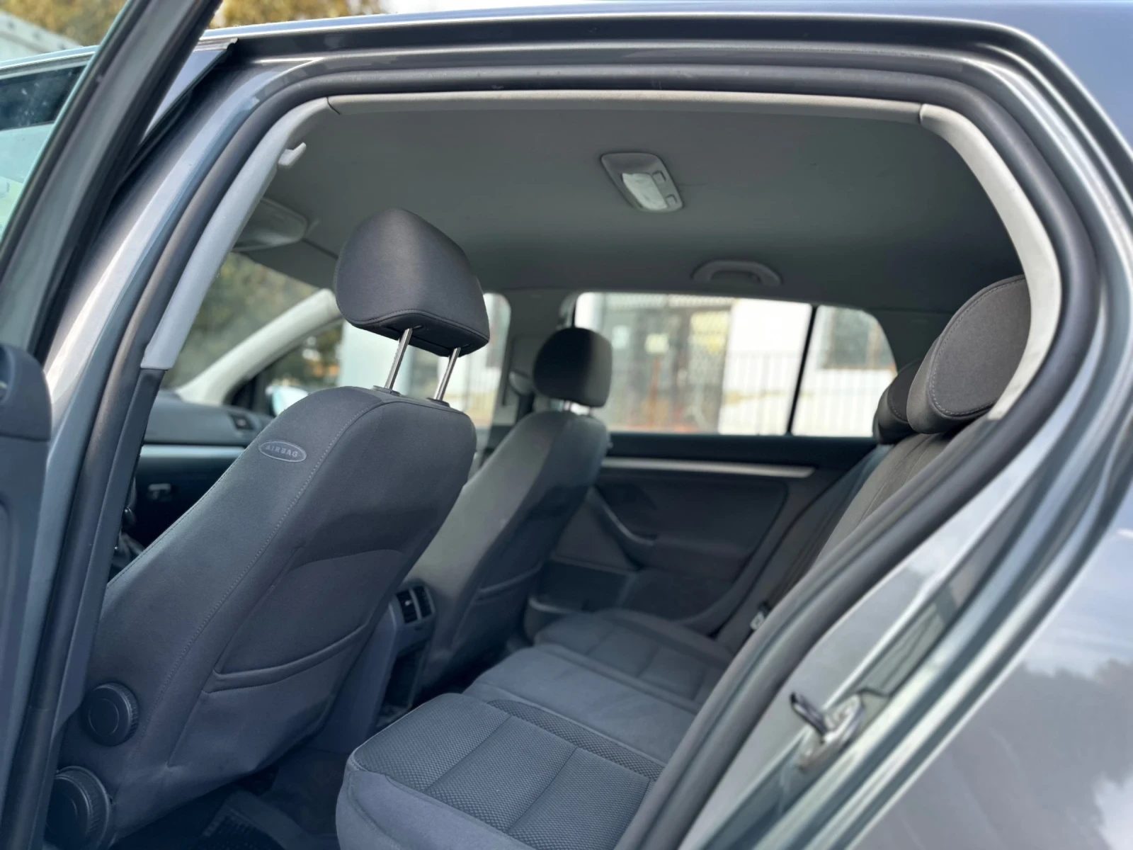 VW Golf 1.9TDI 105hp, снимка 12 - Автомобили и джипове - 56227034