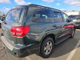 Toyota Sequoia SR5 5.7 hemi перфектен за газ 7 места, снимка 3