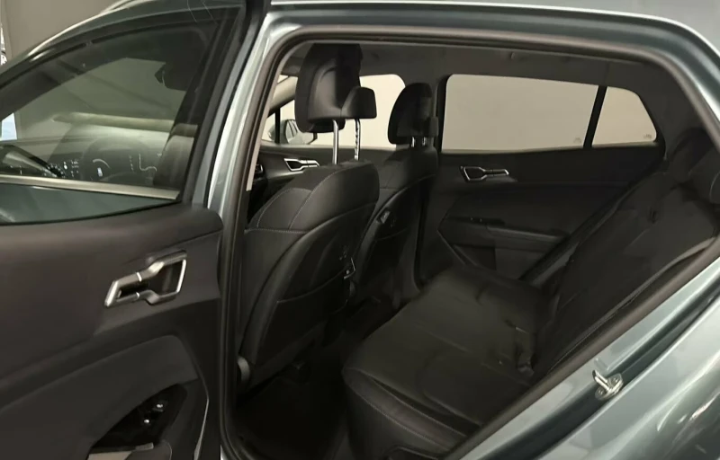 Kia Sportage 1.6 T-GDI/179HP/AWD/CAM/NAVI/LED/KLESS/492g, снимка 8 - Автомобили и джипове - 52166195
