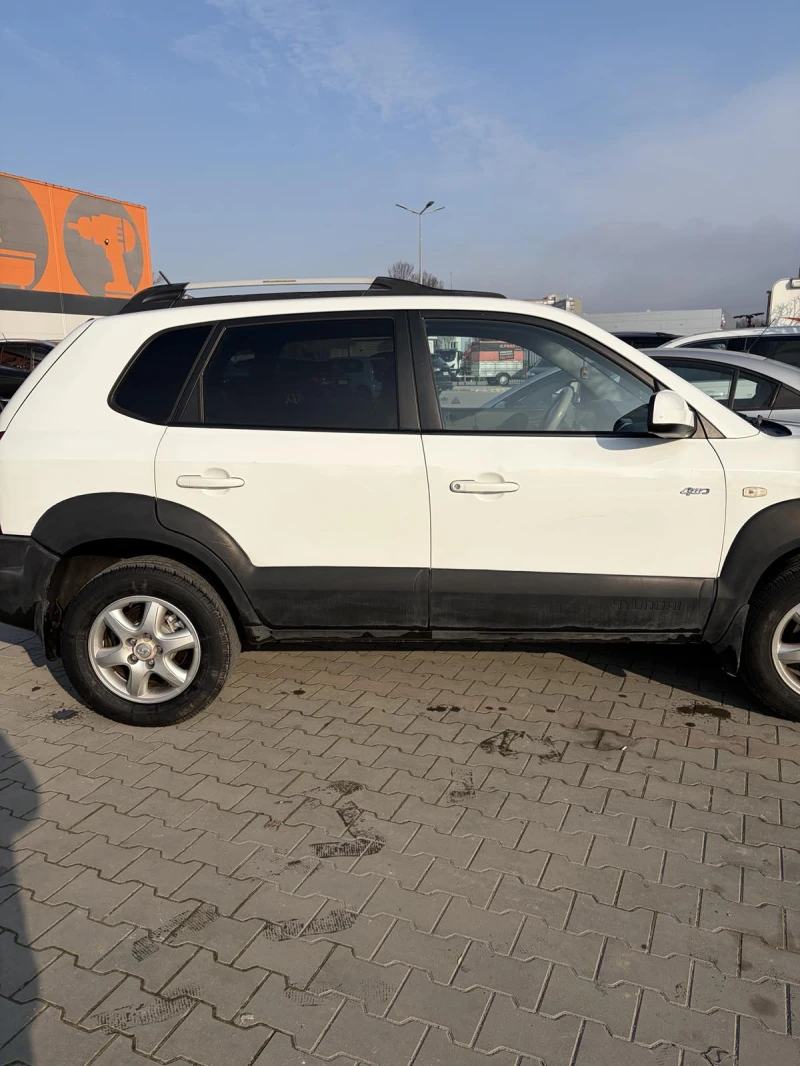 Hyundai Tucson, снимка 2 - Автомобили и джипове - 52860910