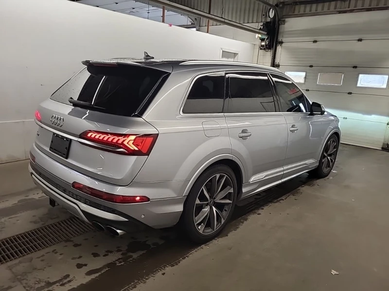 Audi SQ7 * PREMIUM PLUS * CARFAX * БЕЗ ПЪРВОНАЧАЛНА ВНОСКА, снимка 4 - Автомобили и джипове - 52913125