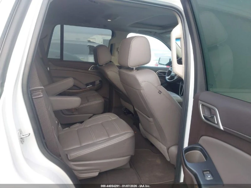 Gmc Yukon 6.2L V-8 DI, VVT, 420HP 4X2 Drive, снимка 14 - Автомобили и джипове - 53213334