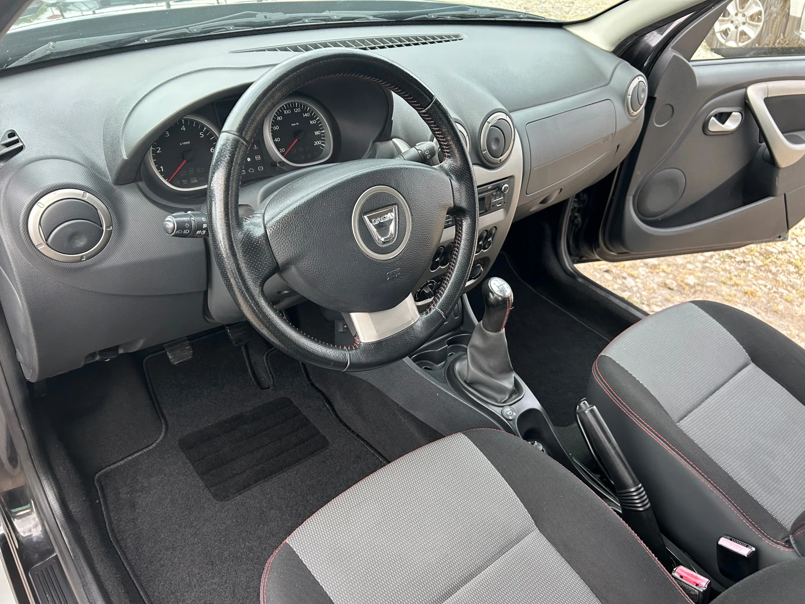 Dacia Duster 16i--105.. | Mobile.bg   12