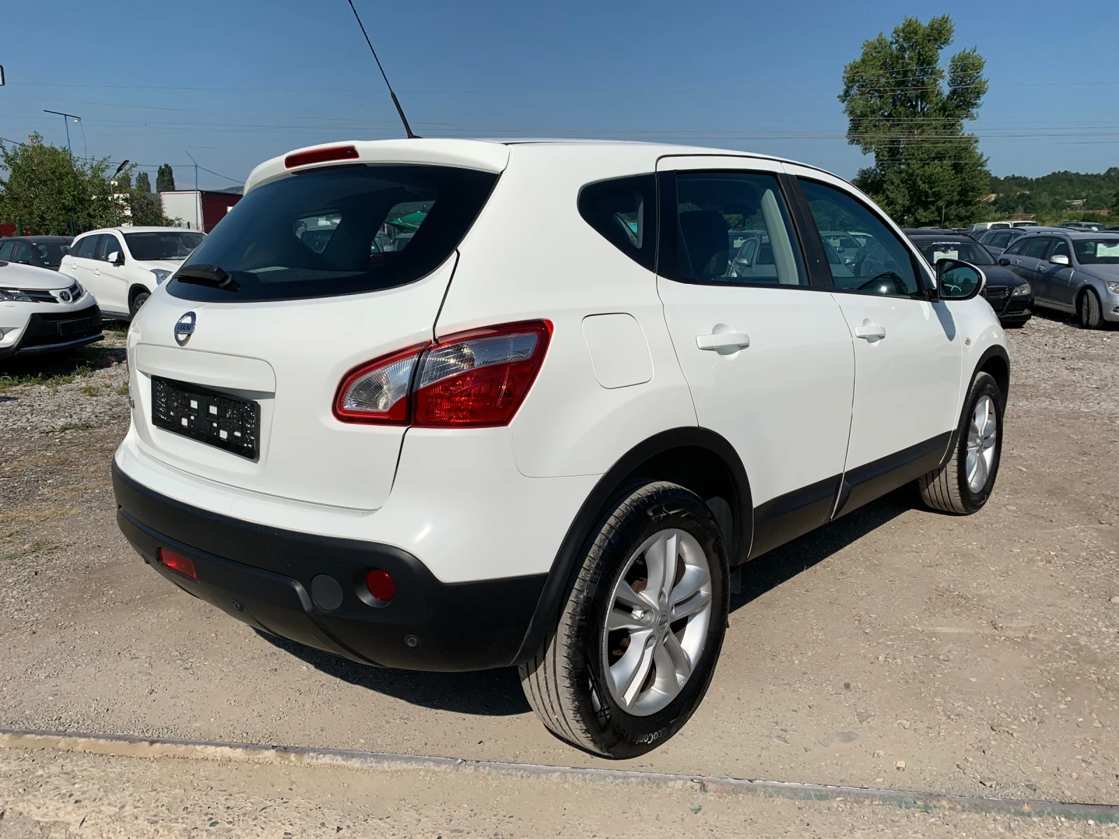 Nissan Qashqai 2.0-4x4-FACE-РЪЧКА-EURO5B-CH-КАТО НОВ! - изображение 5