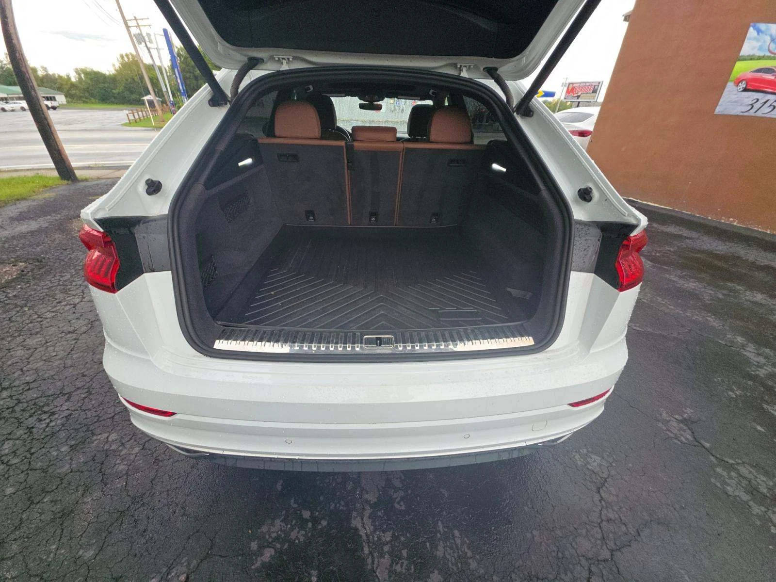 Audi Q8 PRESTIGE* DISTRONIK* 360* MATRIX* PANO* AMBIENT*  | Mobile.bg   16