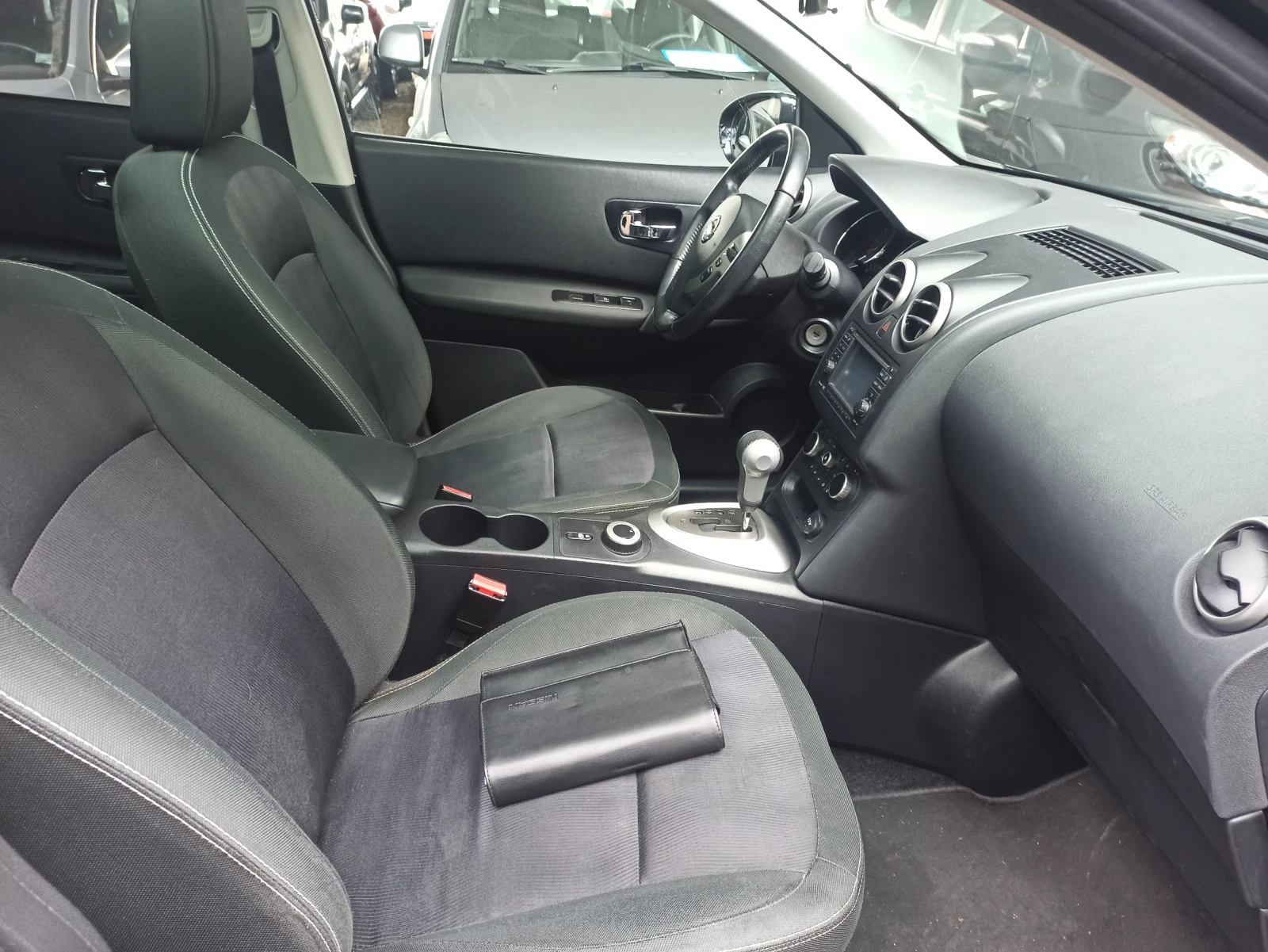 Nissan Qashqai PANORAMA, NAVI+ KAMERA, 4x4, снимка 10 - Автомобили и джипове - 54090597