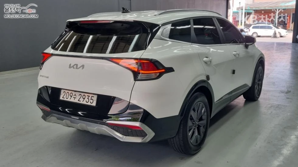 Kia Sportage, снимка 2 - Автомобили и джипове - 54553509