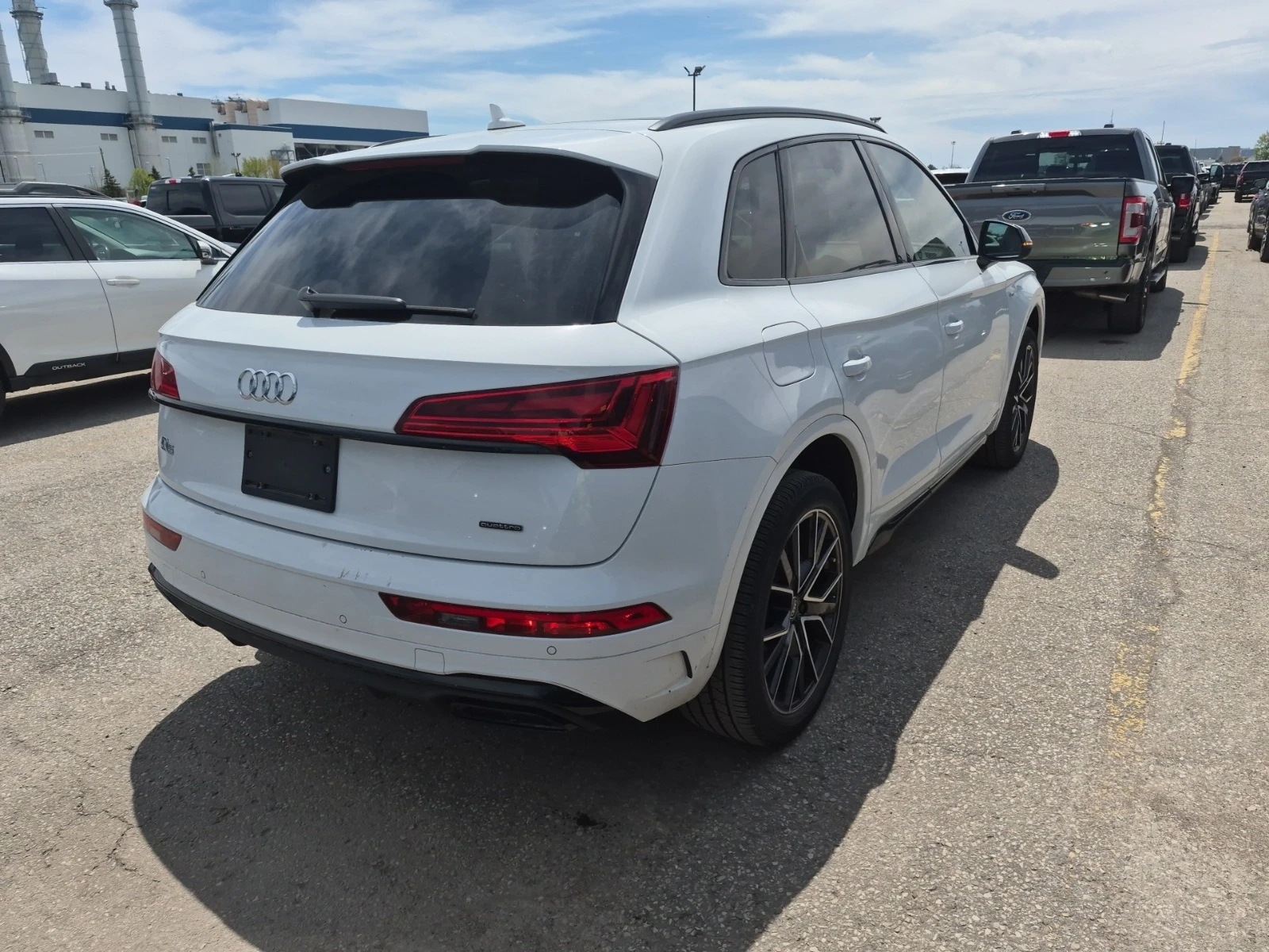 Audi Q5 S LINE PRESTIGE * * CARFAX * * АВТО КРЕДИТ * * , снимка 3 - Автомобили и джипове - 54768850