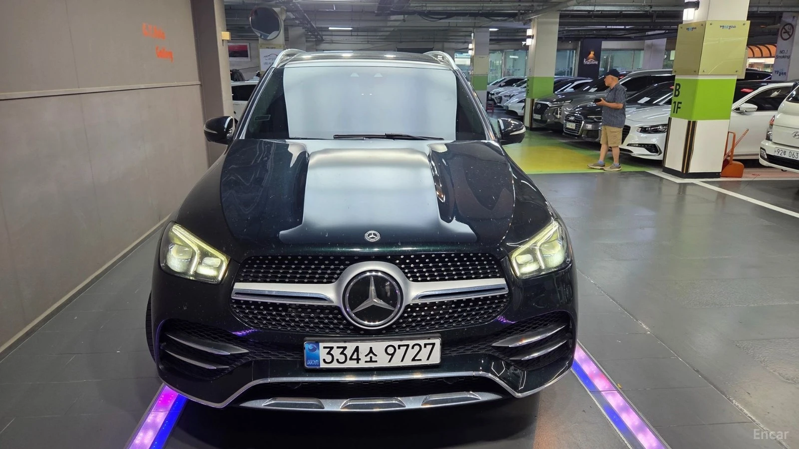 Mercedes-Benz GLE 450 4MATIC* HUD* КОЖА* ОБДУХВ* ПАНО* НАВИ, снимка 2 - Автомобили и джипове - 55503224