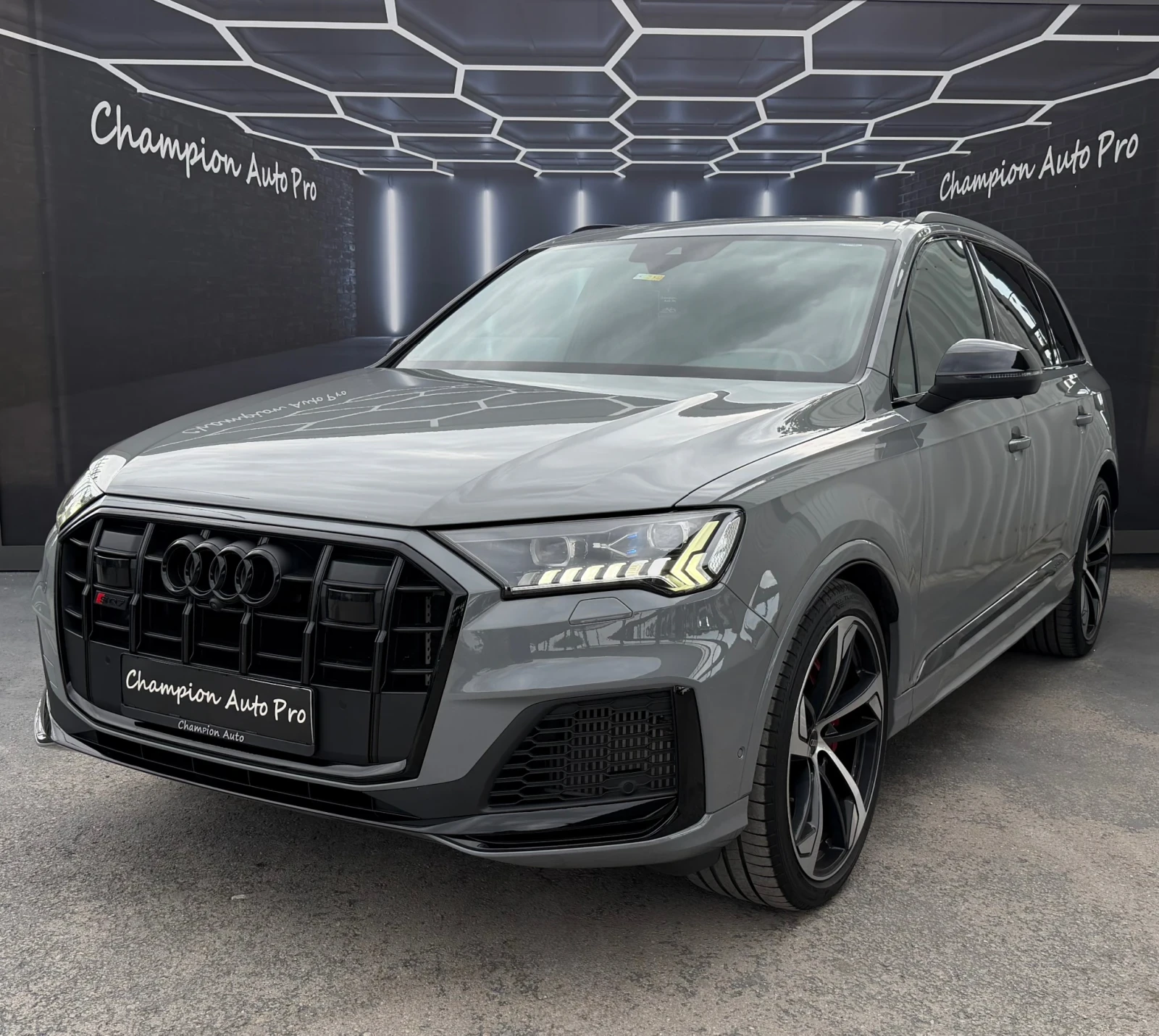 Audi SQ7 S-Line HUD/KAM360/B&O