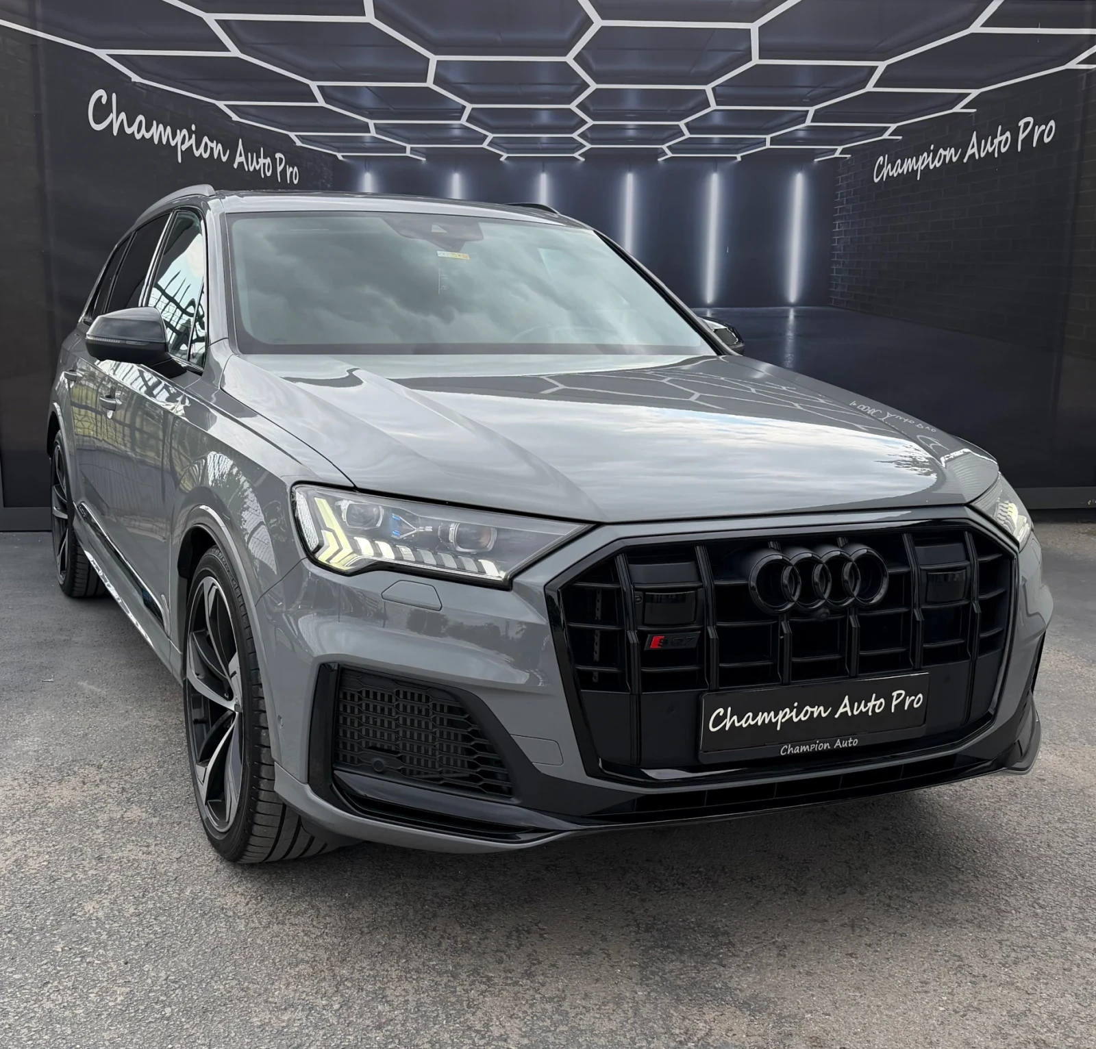 Audi SQ7 S-Line HUD/KAM360/B&O, снимка 3 - Автомобили и джипове - 55650154