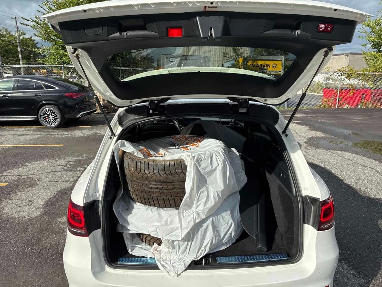 Mercedes-Benz GLC 43 AMG CARFAX, снимка 14 - Автомобили и джипове - 56275081