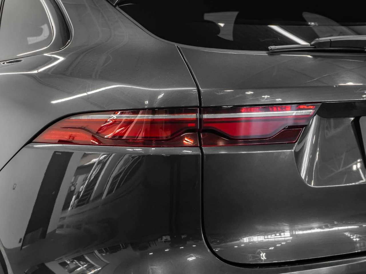 Jaguar F-PACE * * 2 SETS WHEELS INCL!* * R-DYNAMIC SE | P400 | S | Mobile.bg � ����������� 14