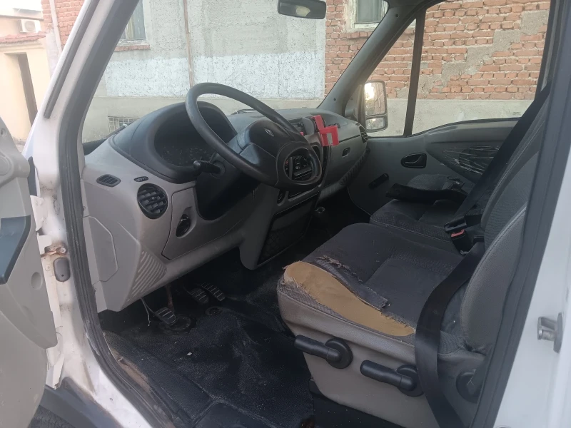 Renault Master 2.2 dci 90, снимка 5 - Бусове и автобуси - 48584691