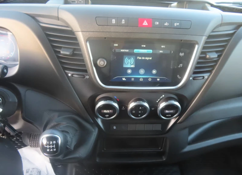 Iveco Daily 35C16 / 3.0 мотор /Чисто Нов/ БОРД/ ГАРАНЦИЯ, снимка 13 - Бусове и автобуси - 52463990