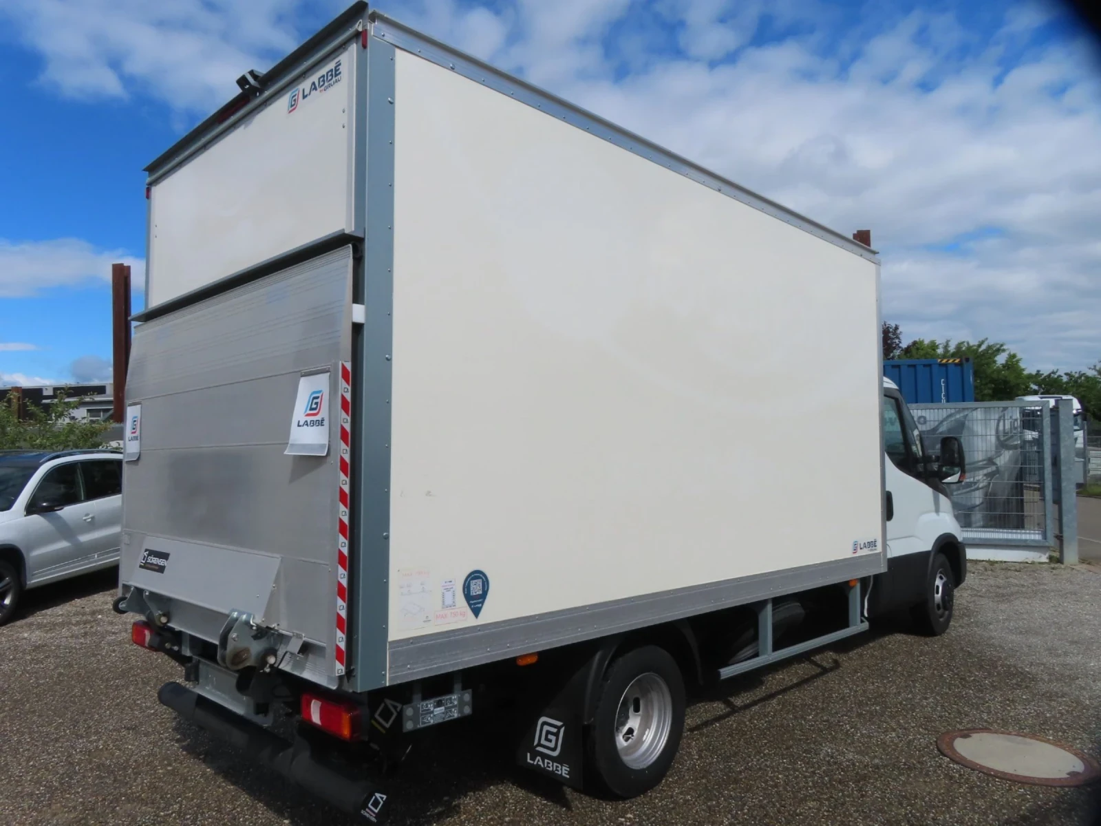 Iveco Daily 35C16 / 3.0 мотор /Чисто Нов/ БОРД/ ГАРАНЦИЯ, снимка 3 - Бусове и автобуси - 52463990
