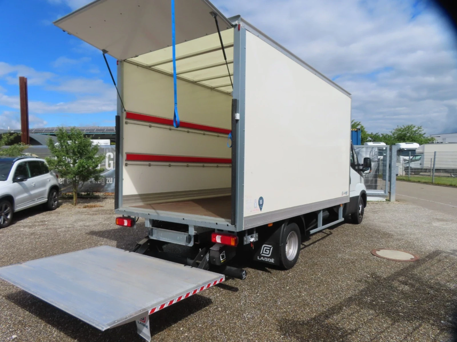 Iveco Daily 35C16 / 3.0 мотор /Чисто Нов/ БОРД/ ГАРАНЦИЯ, снимка 4 - Бусове и автобуси - 52463990