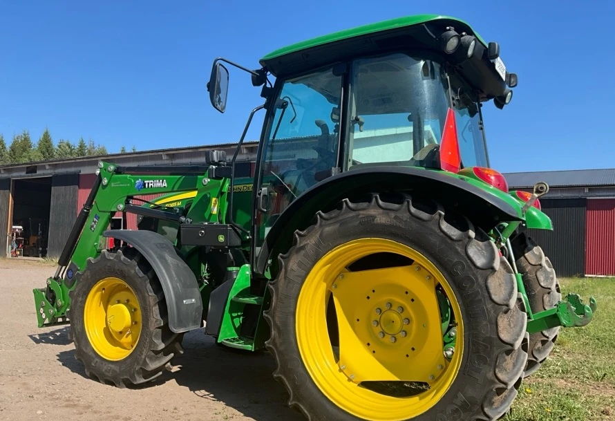 Трактор John Deere 5085M, снимка 4 - Селскостопанска техника - 55932758