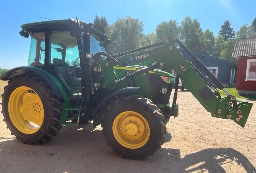 Трактор John Deere 5085M
