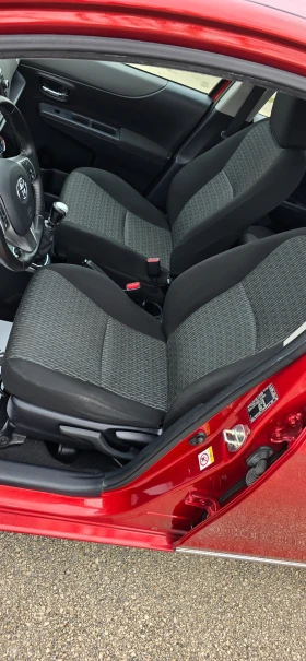 Toyota Yaris 1.33 Dual VVT-i Dynamic NAVI Tempomat, снимка 13
