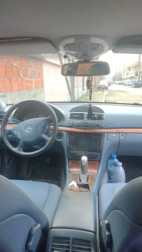 Mercedes-Benz E 270, снимка 7