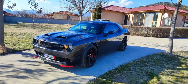 Dodge Challenger, снимка 1 - Автомобили и джипове - 47825853