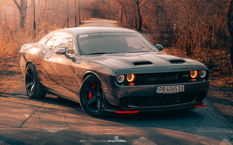 Dodge Challenger, снимка 4 - Автомобили и джипове - 48673906