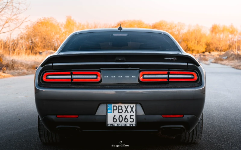 Dodge Challenger, снимка 9 - Автомобили и джипове - 48673906