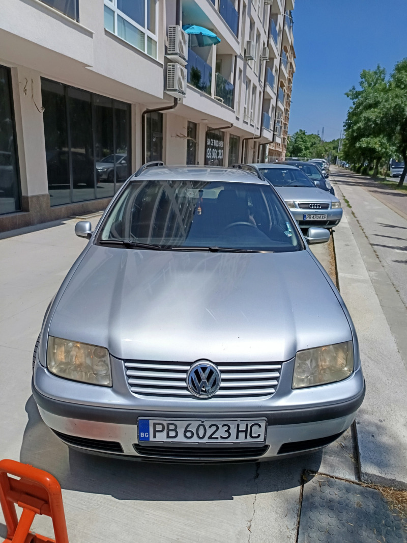 VW Bora, снимка 1 - Автомобили и джипове - 46290596