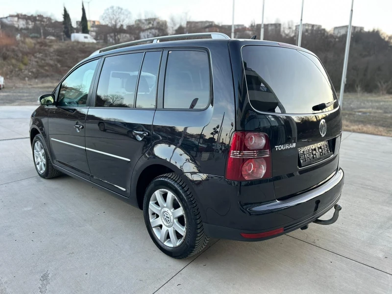 VW Touran, снимка 4 - Автомобили и джипове - 48634033